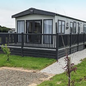 6 Berth Luxury Caravan 3 Bed Pet